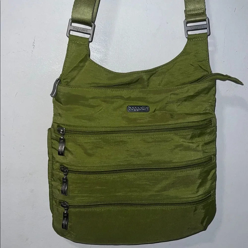 BAGGALLINI Lime Green Big Zipper Crossbody Purse